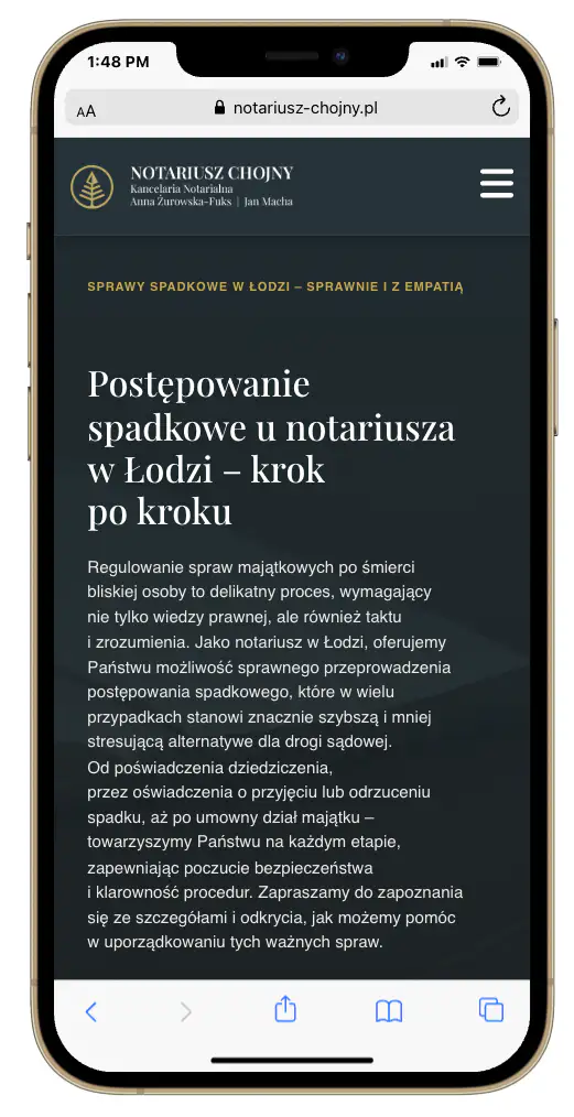 Strona internetowa notariusza - czynność na telefonie